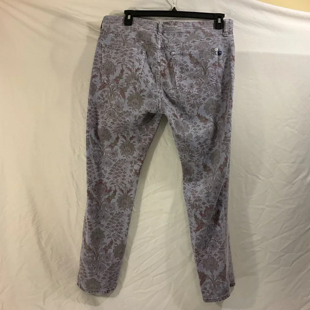Pilcro-Anthropologie, Slim Boyfriend Jeans, Floral Print, Size 32 - Picture 5 of 9